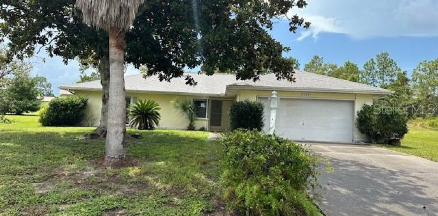 House in Spring Hill, Florida 2 bedrooms, 137.59 sq.m. № 1911544