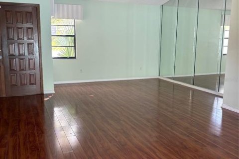 House in Spring Hill, Florida 2 bedrooms, 137.59 sq.m. № 1911544 - photo 5