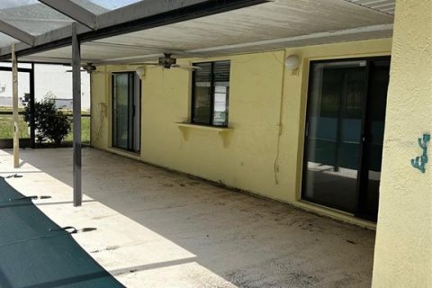 House in Spring Hill, Florida 2 bedrooms, 137.59 sq.m. № 1911544 - photo 19