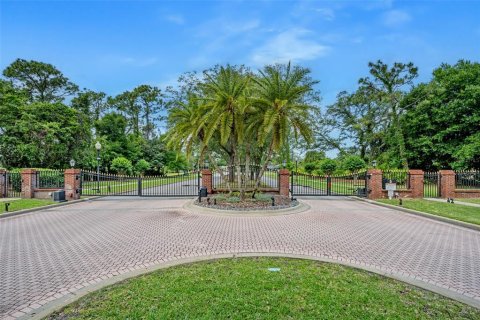 House in Port Orange, Florida 4 bedrooms, 261.98 sq.m. № 1796596 - photo 5