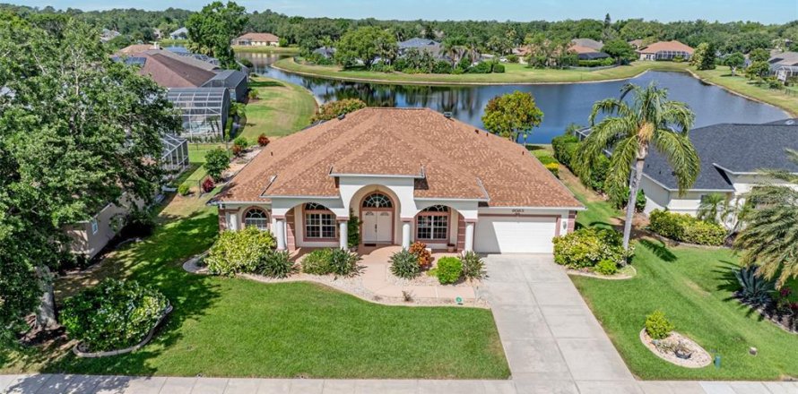 House in Port Orange, Florida 4 bedrooms, 261.98 sq.m. № 1796596