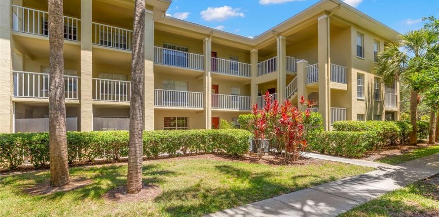 Condominio en Palm Harbor, Florida, 1 dormitorio  № 2101880