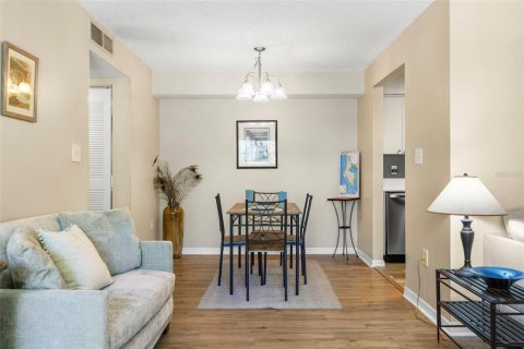 Condominio en venta en Palm Harbor, Florida, 1 dormitorio, 63.64 m2 № 2101880 - foto 10