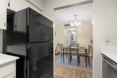 Condominio en venta en Palm Harbor, Florida, 1 dormitorio, 63.64 m2 № 2101880 - foto 22