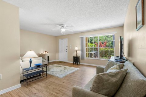 Condominio en venta en Palm Harbor, Florida, 1 dormitorio, 63.64 m2 № 2101880 - foto 9