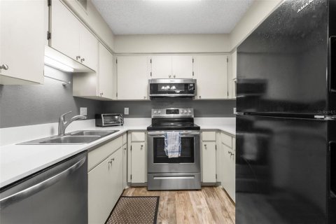 Condominio en venta en Palm Harbor, Florida, 1 dormitorio, 63.64 m2 № 2101880 - foto 12