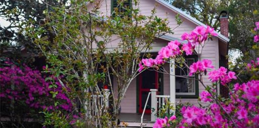 House in DeLand, Florida 3 bedrooms, 109.62 sq.m. № 1746923