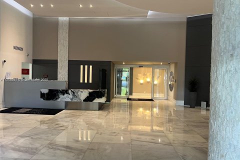 Copropriété à louer à Aventura, Floride: 2 chambres, 91.97 m2 № 1962321 - photo 2