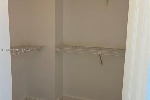 Copropriété à louer à Aventura, Floride: 2 chambres, 91.97 m2 № 1962321 - photo 13