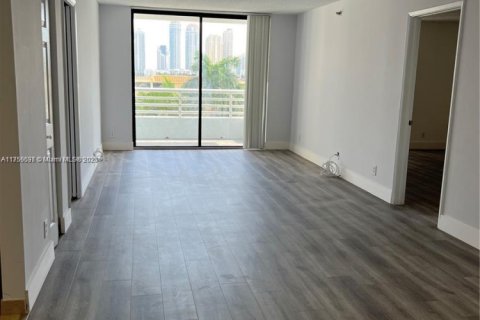 Copropriété à louer à Aventura, Floride: 2 chambres, 91.97 m2 № 1962321 - photo 3