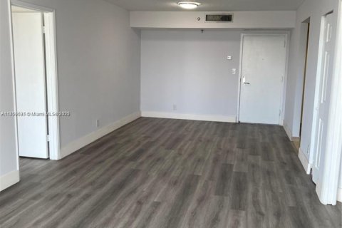 Copropriété à louer à Aventura, Floride: 2 chambres, 91.97 m2 № 1962321 - photo 5