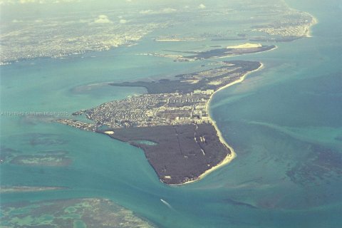 Condominio en alquiler en Key Biscayne, Florida, 1 dormitorio, 79.34 m2 № 1974376 - foto 18