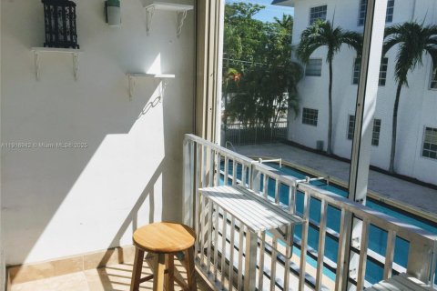 Condominio en alquiler en Key Biscayne, Florida, 1 dormitorio, 79.34 m2 № 1974376 - foto 9