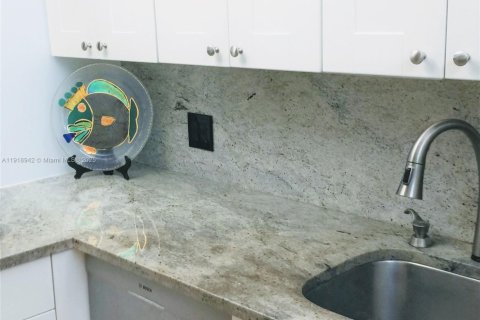 Condominio en alquiler en Key Biscayne, Florida, 1 dormitorio, 79.34 m2 № 1974376 - foto 6