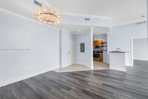 Condo in North Bay Village, Florida, 2 bedrooms  № 1975384 - photo 3