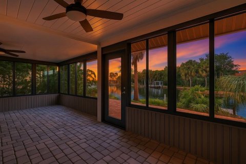 House in Homosassa, Florida 3 bedrooms, 163.32 sq.m. № 1903335 - photo 22