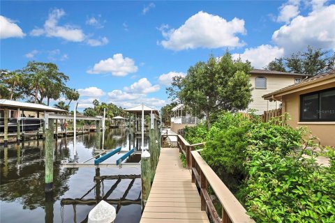House in Homosassa, Florida 3 bedrooms, 163.32 sq.m. № 1903335 - photo 30