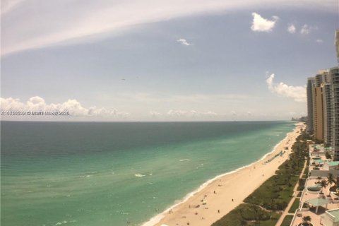 Condo in Sunny Isles Beach, Florida, 2 bedrooms  № 1859961 - photo 27