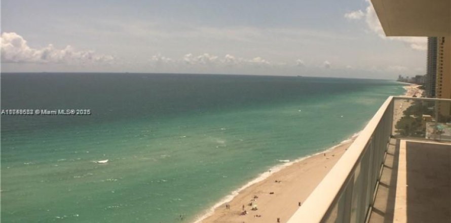 Condo in Sunny Isles Beach, Florida, 2 bedrooms № 1859961