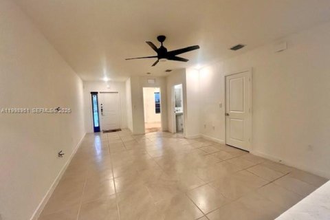 Touwnhouse à vendre à Florida City, Floride: 3 chambres, 118.17 m2 № 2060967 - photo 10