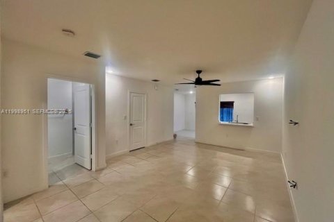 Touwnhouse à vendre à Florida City, Floride: 3 chambres, 118.17 m2 № 2060967 - photo 13