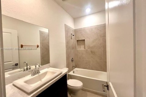 Touwnhouse à vendre à Florida City, Floride: 3 chambres, 118.17 m2 № 2060967 - photo 5