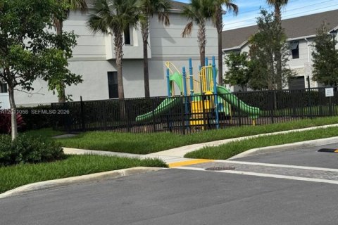 Touwnhouse à vendre à Pompano Beach, Floride: 3 chambres, 123.84 m2 № 2075340 - photo 23