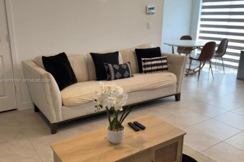 Touwnhouse à vendre à Pompano Beach, Floride: 3 chambres, 123.84 m2 № 2075340 - photo 5