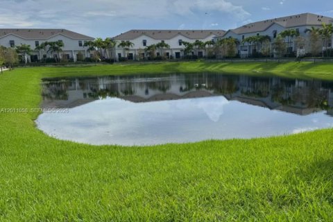 Touwnhouse à vendre à Pompano Beach, Floride: 3 chambres, 123.84 m2 № 2075340 - photo 22
