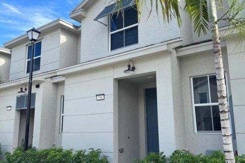 Touwnhouse à vendre à Pompano Beach, Floride: 3 chambres, 123.84 m2 № 2075340 - photo 4