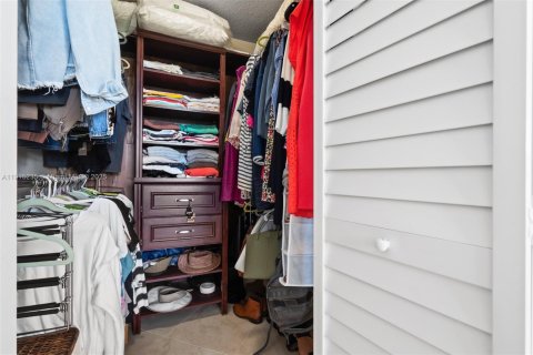 Купить кондоминиум в Маргит, Флорида 2 спальни, 92.9м2, № 1975134 - фото 30