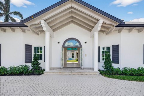 House in Delray Beach, Florida 7 bedrooms, 694.07 sq.m. № 2251888 - photo 4