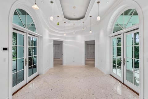 House in Delray Beach, Florida 7 bedrooms, 694.07 sq.m. № 2251888 - photo 7