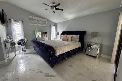 House in Sarasota, Florida 3 bedrooms, 168.52 sq.m. № 1828004 - photo 9