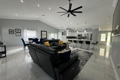 House in Sarasota, Florida 3 bedrooms, 168.52 sq.m. № 1828004 - photo 7
