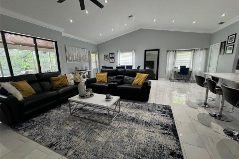 House in Sarasota, Florida 3 bedrooms, 168.52 sq.m. № 1828004 - photo 8