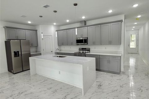 Снять в аренду таунхаус в Киссимми, Флорида 5 комнат, 206.89м2, № 1908479 - фото 16