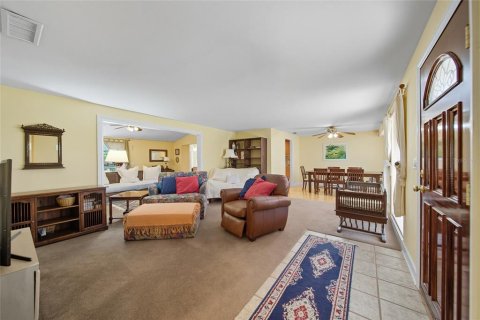 House in Tampa, Florida 3 bedrooms, 300.91 sq.m. № 1912560 - photo 26