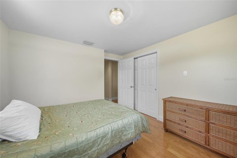 House in Tampa, Florida 3 bedrooms, 300.91 sq.m. № 1912560 - photo 13