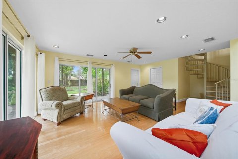 House in Tampa, Florida 3 bedrooms, 300.91 sq.m. № 1912560 - photo 19