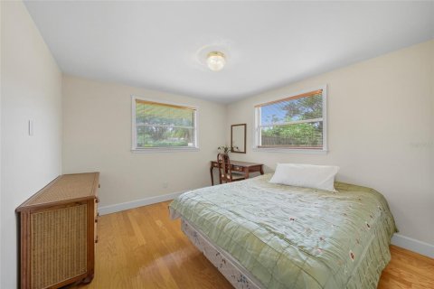House in Tampa, Florida 3 bedrooms, 300.91 sq.m. № 1912560 - photo 12