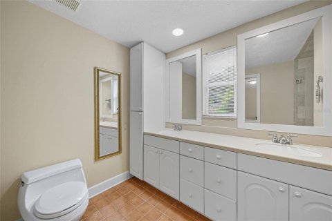 House in Tampa, Florida 3 bedrooms, 300.91 sq.m. № 1912560 - photo 11