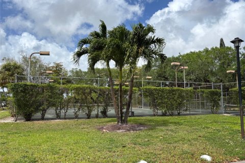 Condo in Lauderhill, Florida, 2 bedrooms  № 1868768 - photo 21