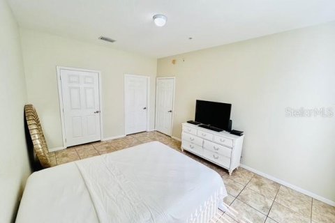 Condo in Orlando, Florida, 3 bedrooms  № 1813421 - photo 12