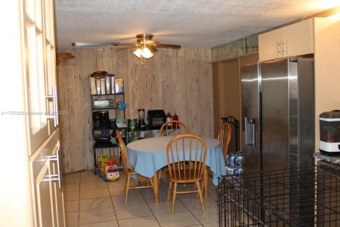 House in Miramar, Florida 4 bedrooms, 200.85 sq.m. № 1726320 - photo 5