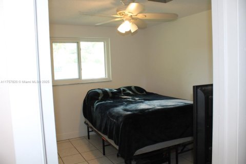 House in Miramar, Florida 4 bedrooms, 200.85 sq.m. № 1726320 - photo 13