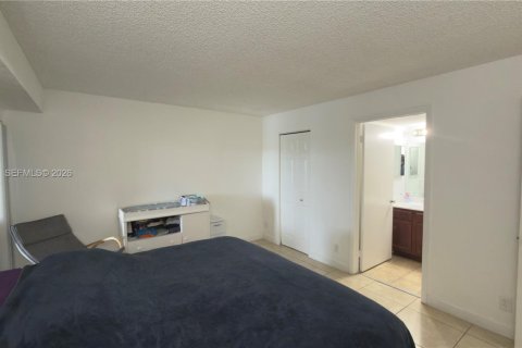 Condominio en alquiler en Tamarac, Florida, 2 dormitorios, 91.42 m2 № 2058669 - foto 14