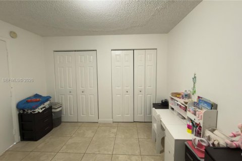 Condominio en alquiler en Tamarac, Florida, 2 dormitorios, 91.42 m2 № 2058669 - foto 7