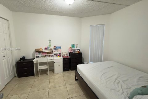 Condominio en alquiler en Tamarac, Florida, 2 dormitorios, 91.42 m2 № 2058669 - foto 8