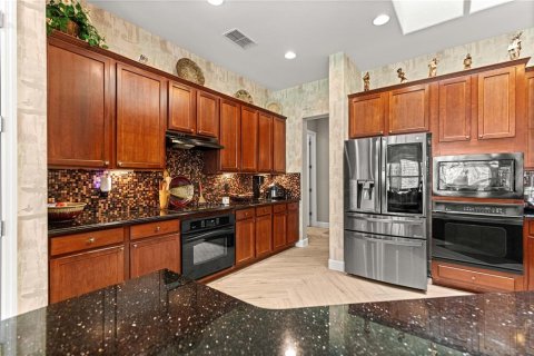 House in Summerfield, Florida 2 bedrooms, 219.99 sq.m. № 2203815 - photo 17
